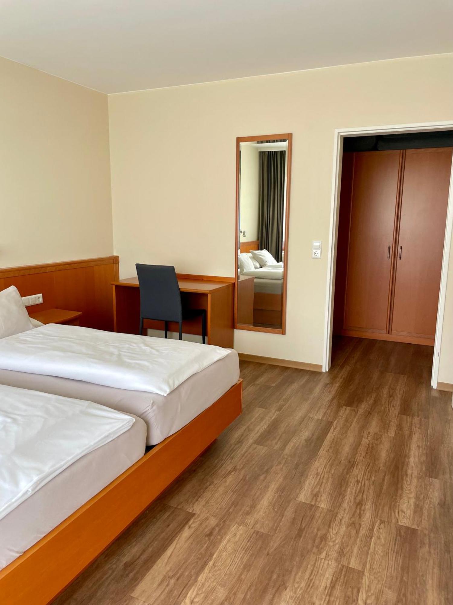 Hotel Gaestehaus Zuern Wasserburg Ngoại thất bức ảnh